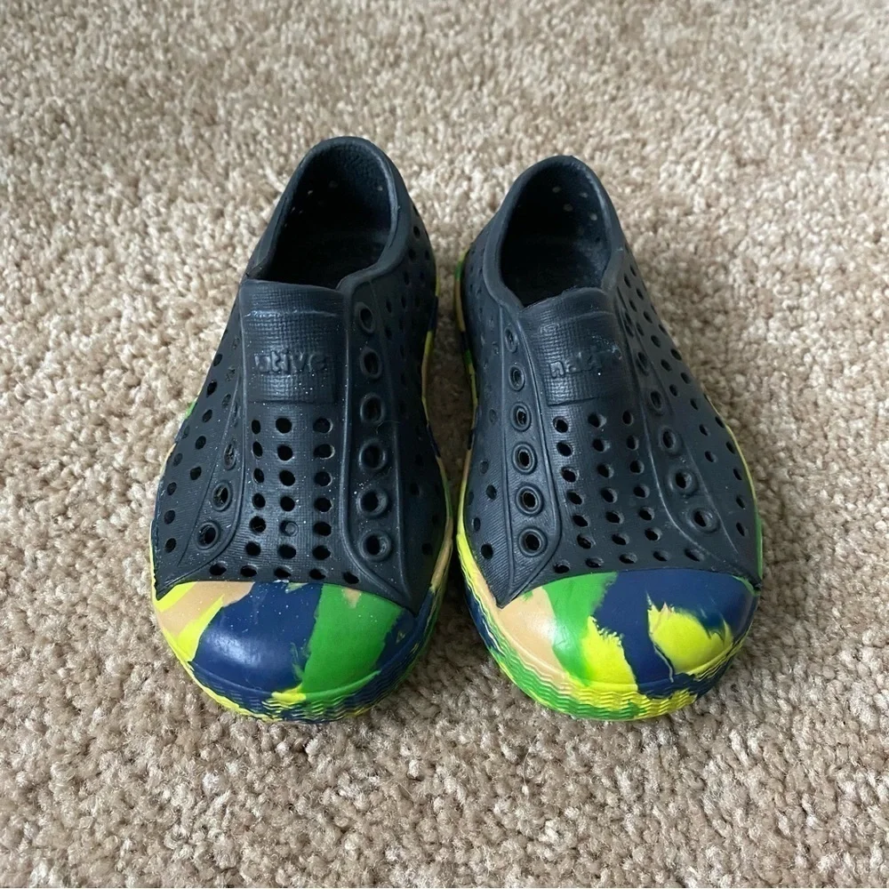 Native | Boy's Slip On Multicolor Sneakers Size 6